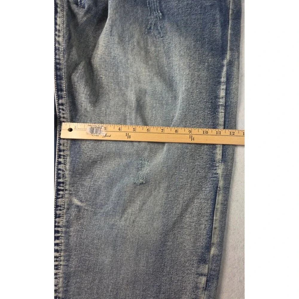 GS115 Bleeker Slim Fit Jeans Men's Size 46 Light Wash Distressed Denim